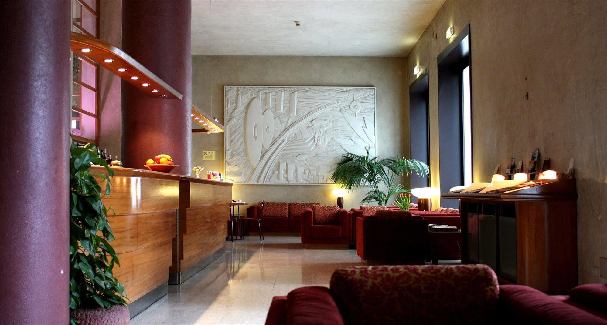 Hotel Nuova 3*