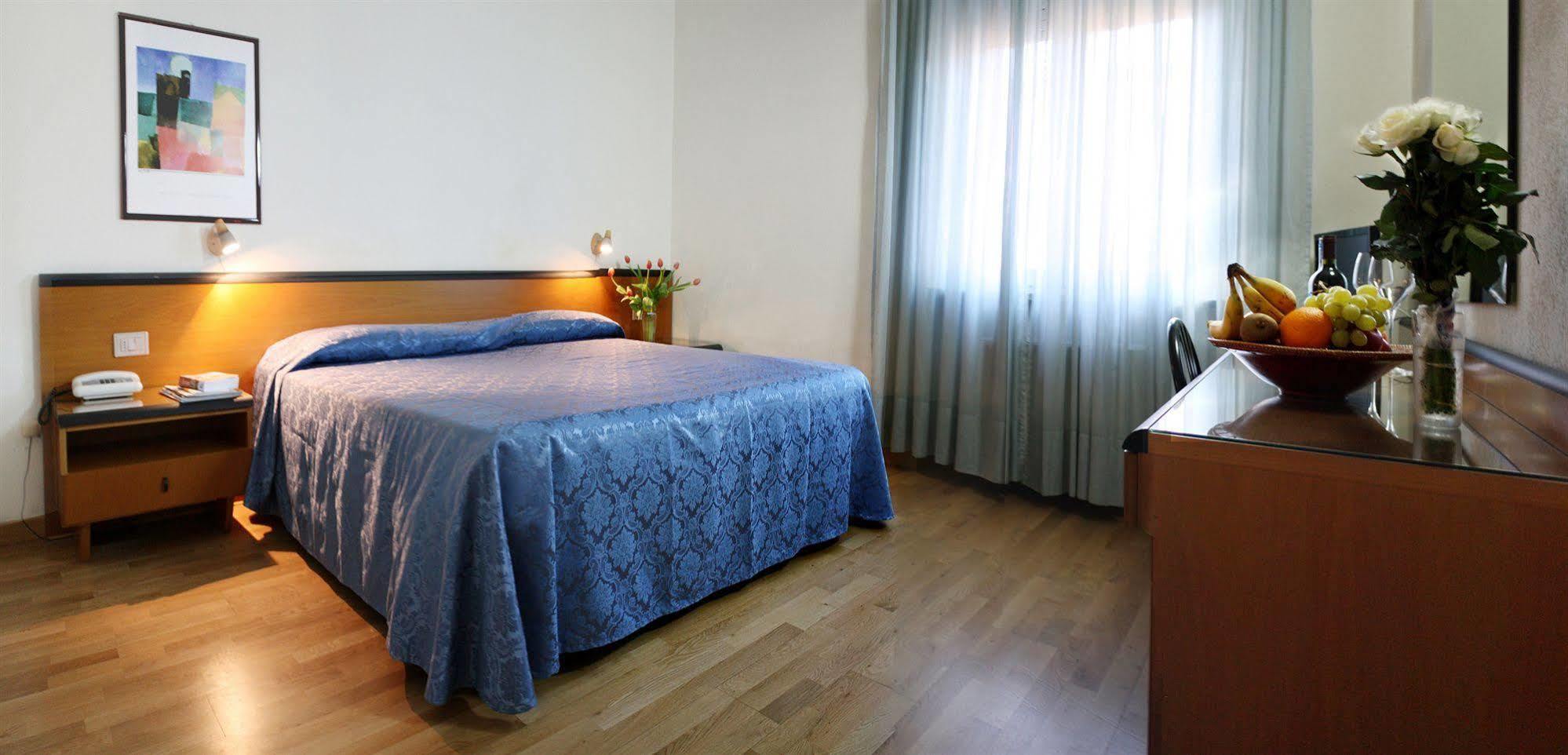 Nuova Hotel 3*